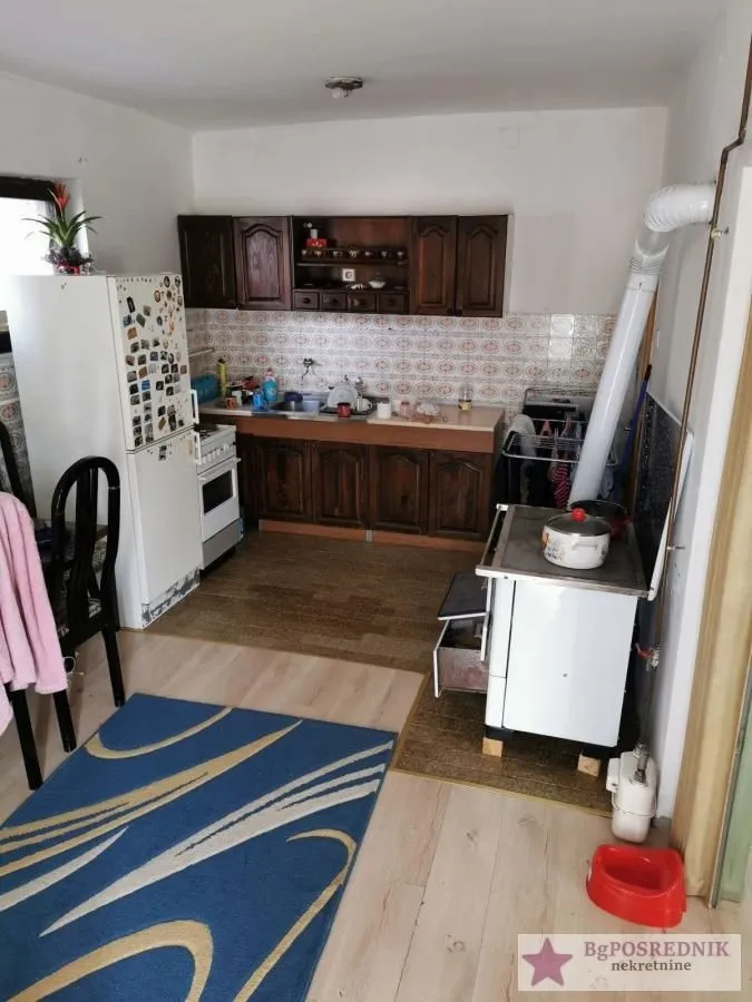 Prodaja, kuća, 200m², Centar, Inđija