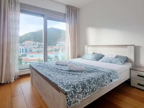 Izdavanje, dvosoban stan, 103m², Budva okolina, Budva - image 4