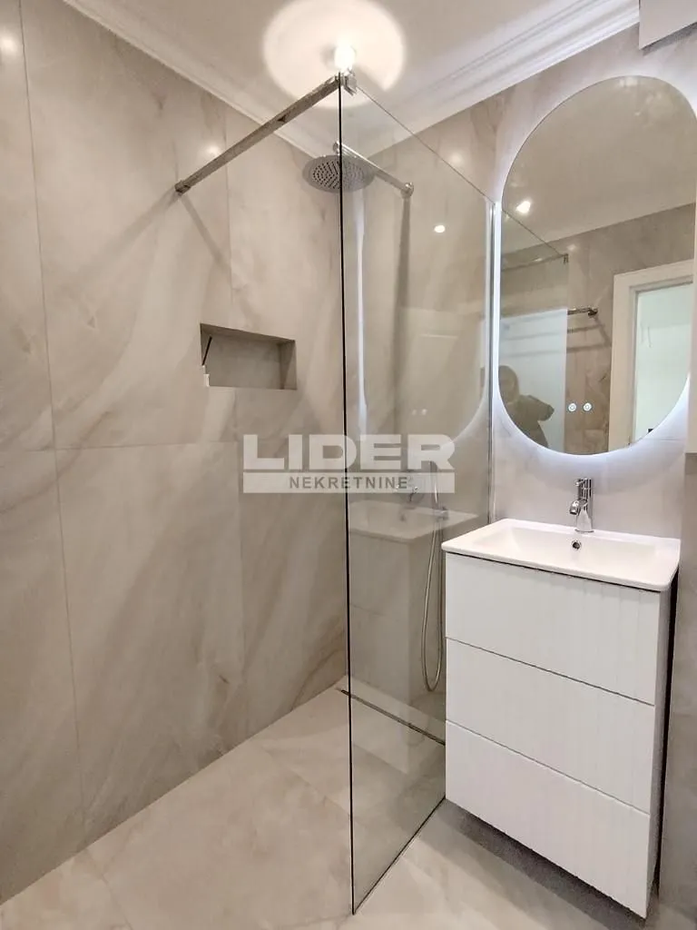 Sale, two bedroom apartment, 43m², Južni Bulevar, Vračar Sve Podlokacije