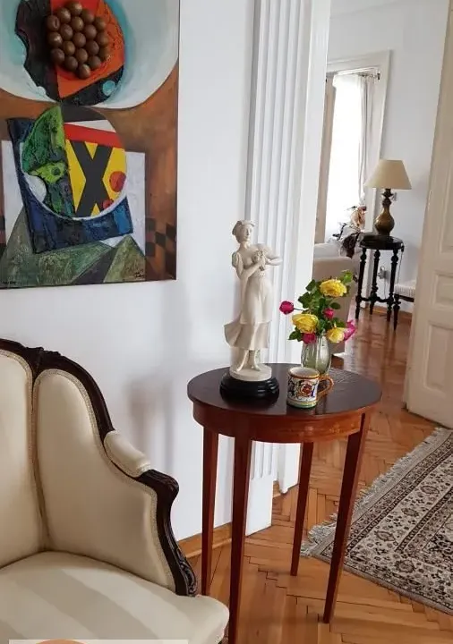 Rent, four bedroom apartment, 120m², Stari Grad, Beograd