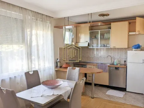 Izdavanje, jednosoban stan, 55m², Preko Morače, Podgorica - image 10