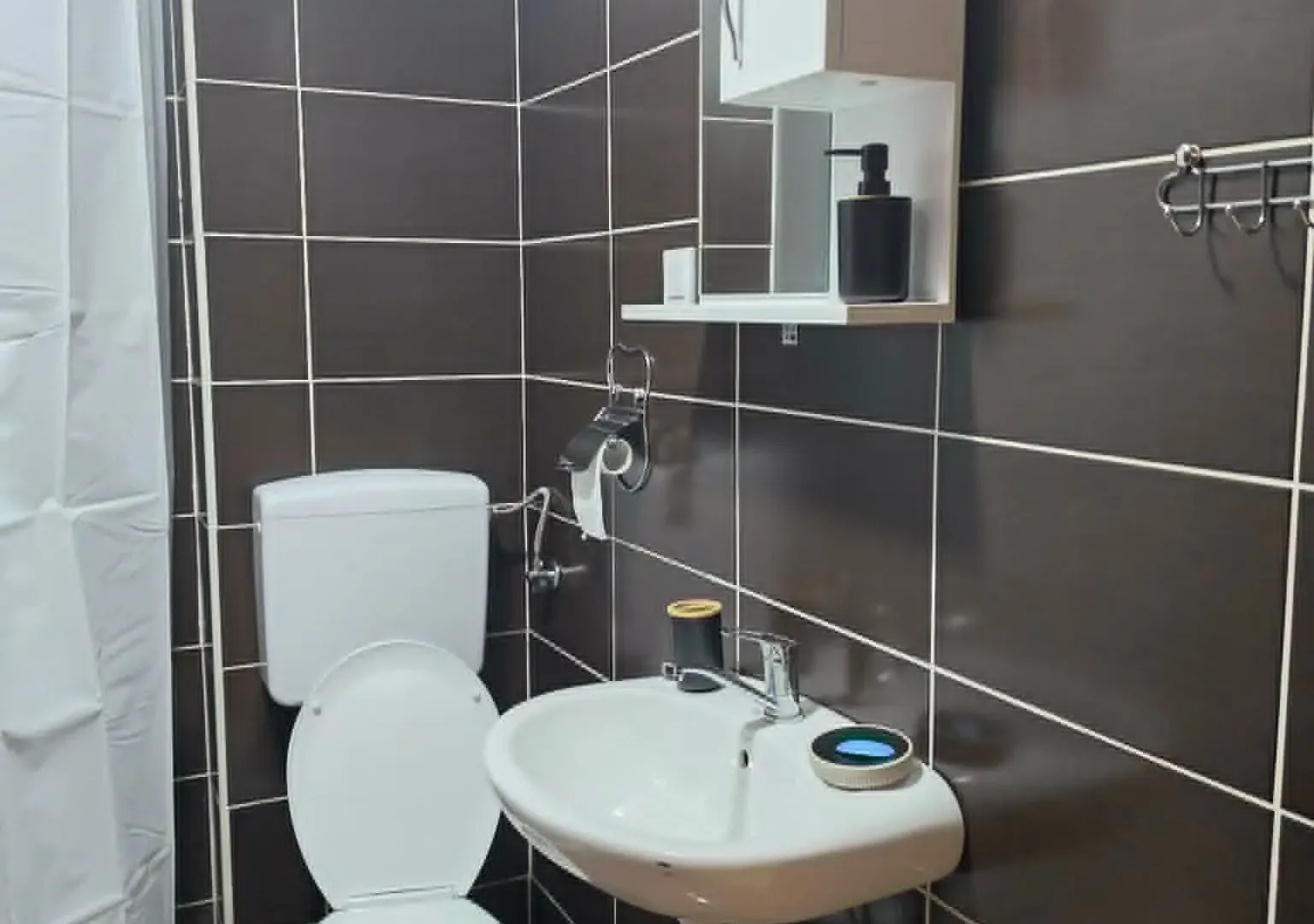 Izdavanje, jednosoban stan, 30m², Đenovići, Herceg Novi