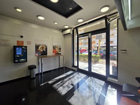Rent, office space, 35m², City Kvart, Podgorica - image 1
