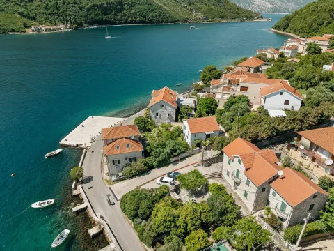 Sale, house, 291m², Lepetani, Tivat - image 27