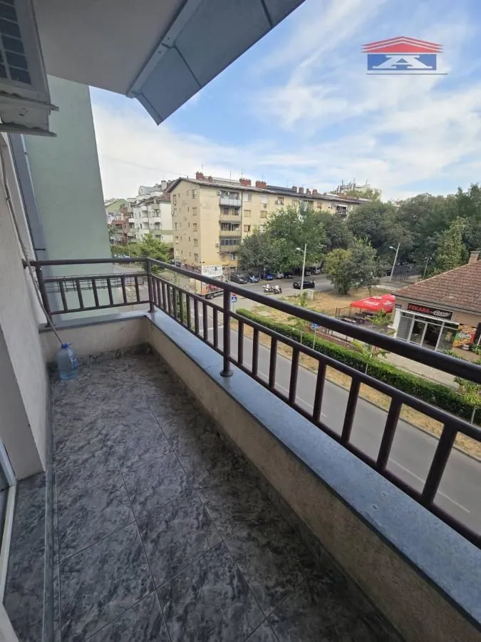 Izdavanje, četvorosoban stan, 65m², Grbavica, Novi Sad Sve Podlokacije