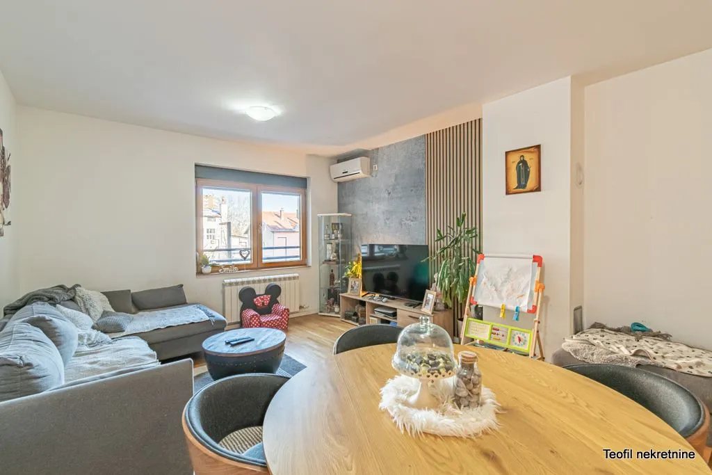 Sale, three bedroom apartment, 75m², Zemun Sve Podlokacije, Beograd