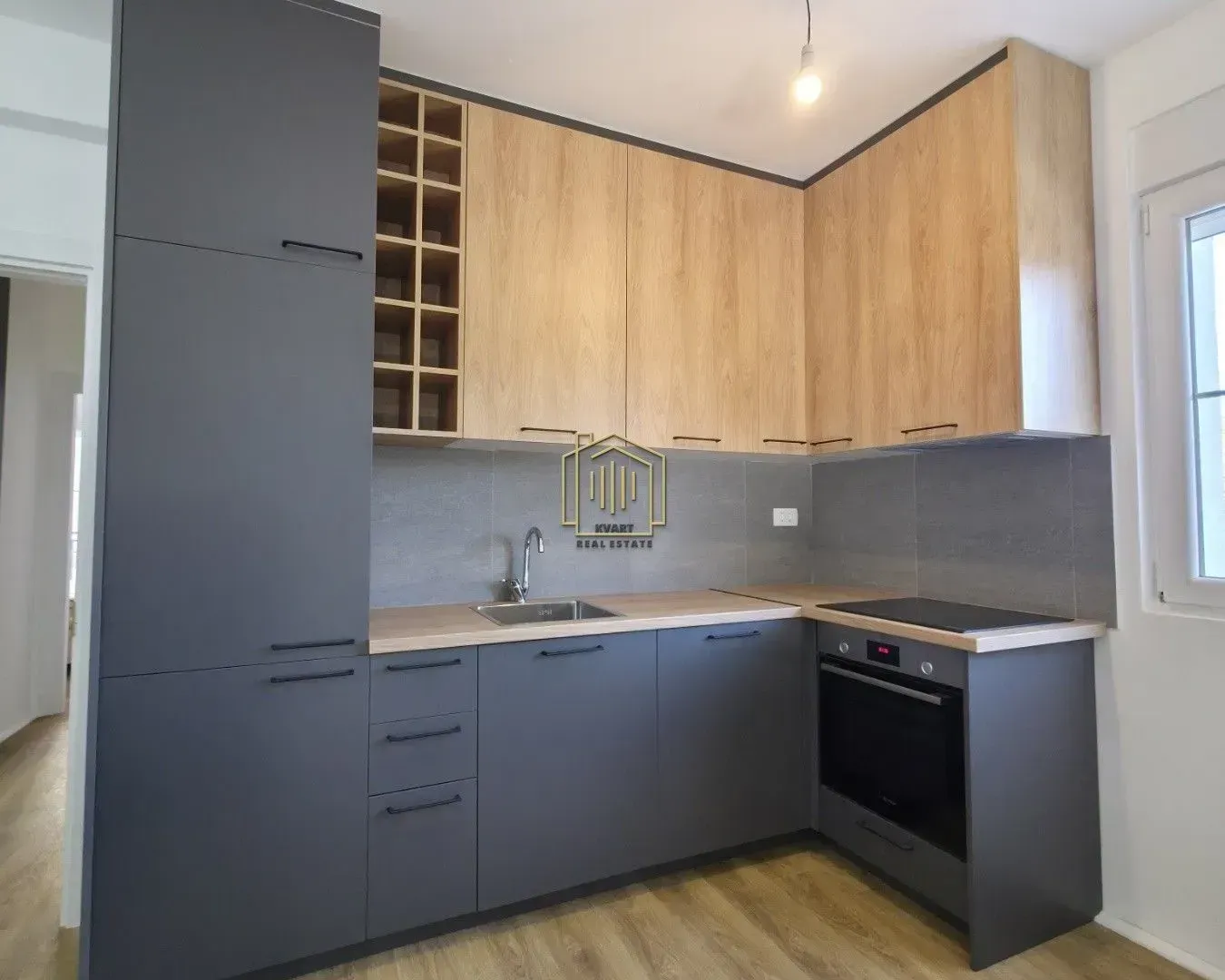 Prodaja, dvosoban stan, 64m², Cetinje, Crna Gora