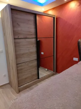 Izdavanje, dvosoban stan, 70m², Centar, Bar - image 11