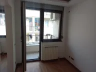 Izdavanje, trosoban stan, 91m², Kalenić Pijaca, Vračar Sve Podlokacije - image 12