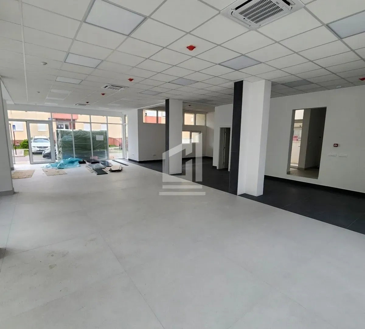 Rent, office space, 700m², Zabjelo, Podgorica