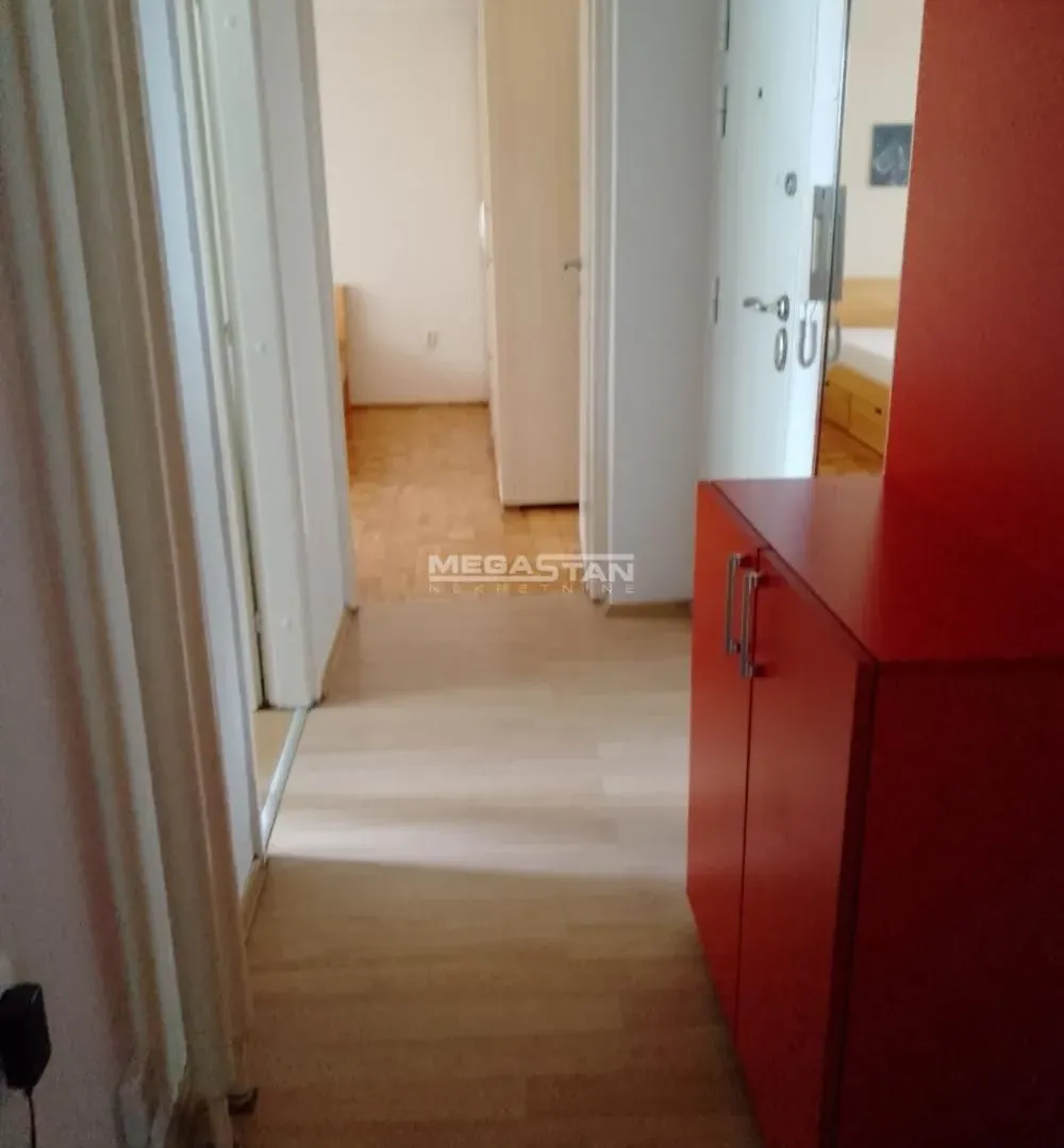 Izdavanje, dvosoban stan, 62m², Zvezdara Sve Podlokacije, Beograd