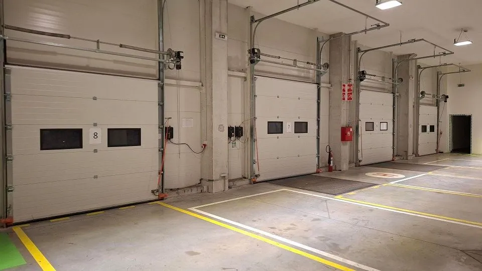Rent, office space, 11000m², Šimanovci, Pećinci