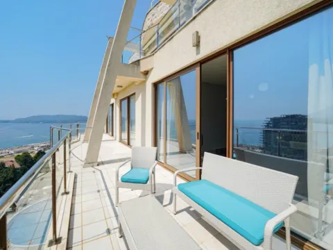 Prodaja, dvosoban stan, 96m², Bečići, Budva - image 2