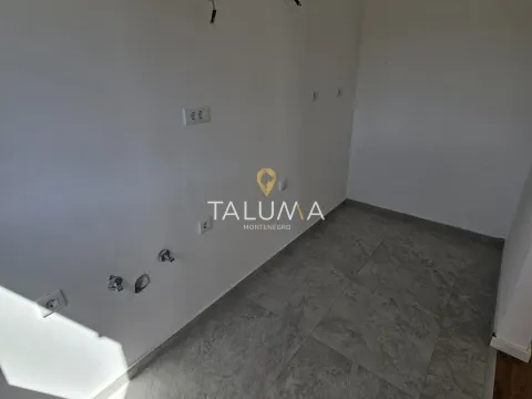 Prodaja, dvosoban stan, 64m², Tološi, Podgorica - image 3