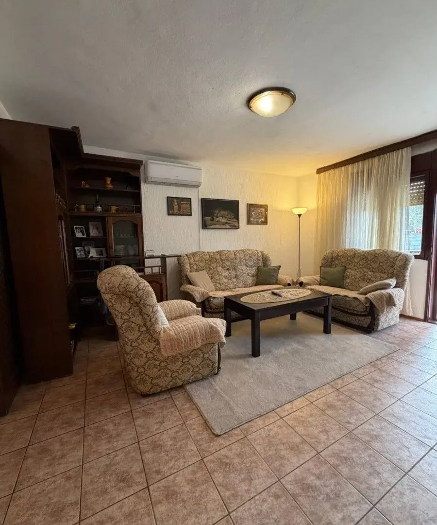 Rent, two bedroom apartment, 90m², Stari Aerodrom, Podgorica