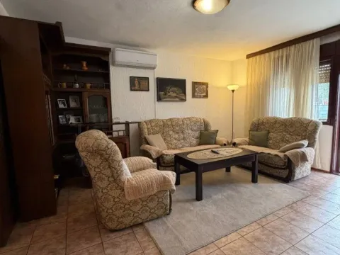 Rent, two bedroom apartment, 90m², Stari Aerodrom, Podgorica - image 10