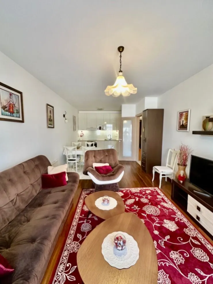 Izdavanje, jednosoban stan, 52m², Master Kvart, Podgorica