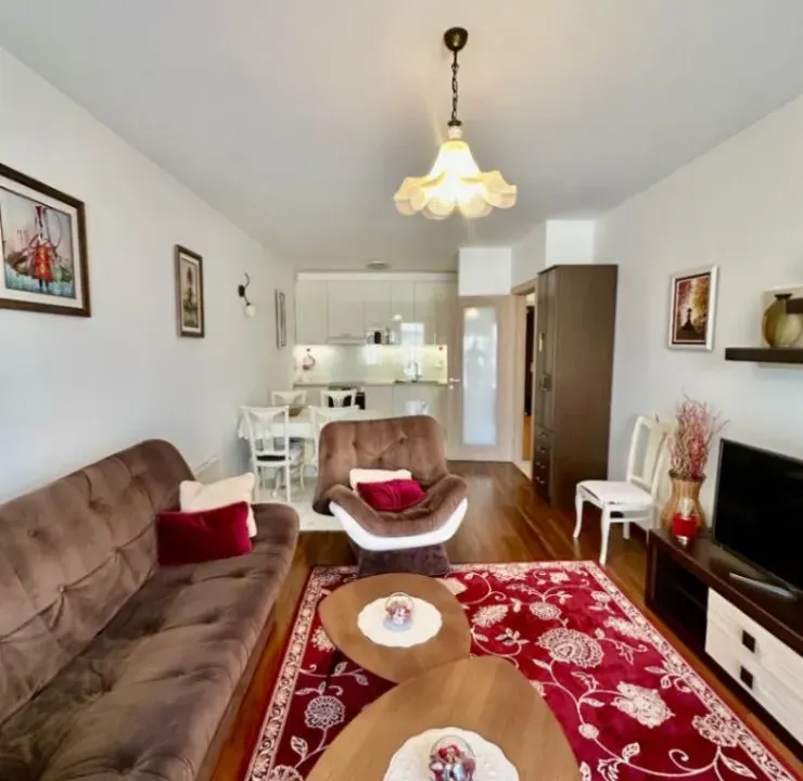 Izdavanje, jednosoban stan, 52m², Master Kvart, Podgorica