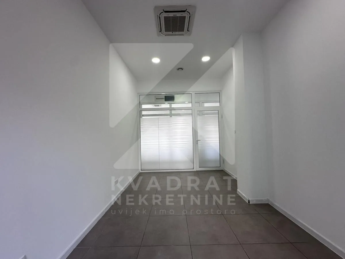 Rent, office space, 362m², Ljubović, Podgorica