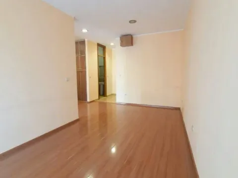 Izdavanje, poslovni prostor, 42m², Centar, Podgorica - image 4