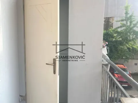 Izdavanje, dvosoban stan, 49m², Centar, Novi Sad - image 8