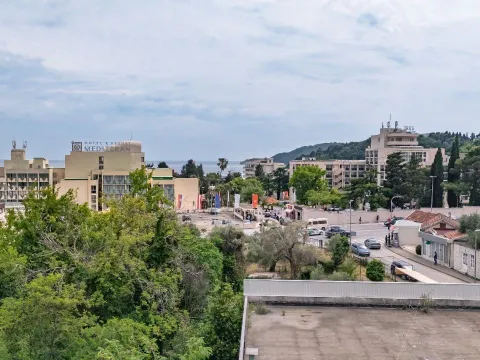 Sale, one bedroom apartment, 47m², Bečići, Budva - image 21