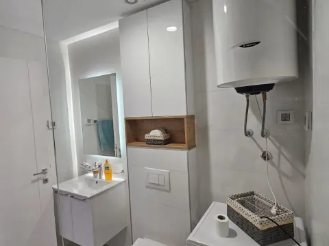 Prodaja, jednosoban stan, 46m², Stari Aerodrom, Podgorica - image 6