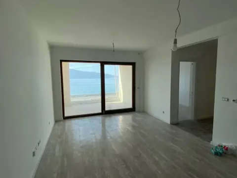 Prodaja, stan, 97m², Tivat, Crna Gora - image 4