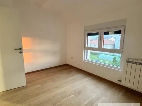 Prodaja, jednosoban stan, 40m², Surčin, Beograd - image 3