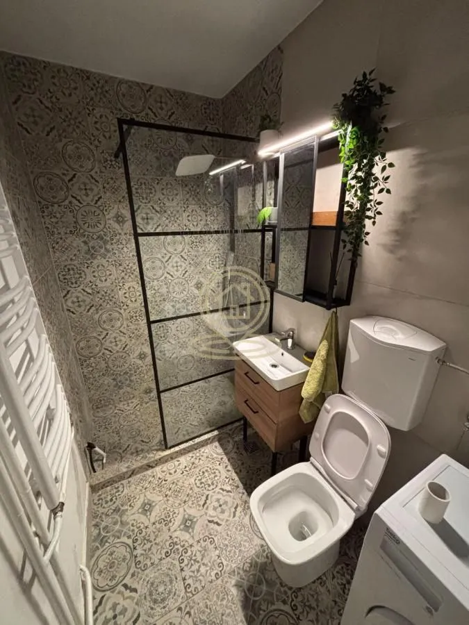 Izdavanje, trosoban stan, 60m², Mirijevo Sve Podlokacije, Beograd
