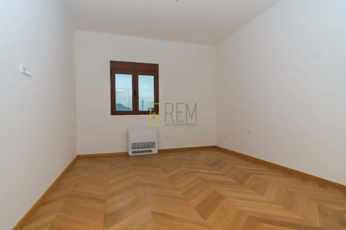 Prodaja, trosoban stan, 142m², Gorica C, Podgorica