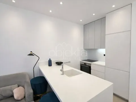 Prodaja, stan, 55m², Tivat, Crna Gora - image 4