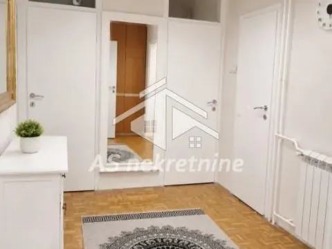 Izdavanje, četvorosoban stan, 90m², Novi Beograd Blok 28, Novi Beograd Sve Podlokacije - image 15
