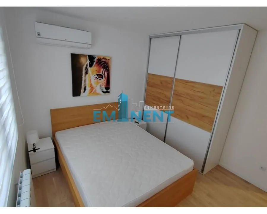 Rent, two bedroom apartment, 49m², Crveni Krst, Beograd