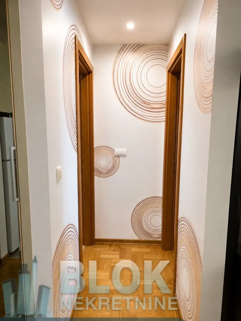 Izdavanje, jednosoban stan, 48m², Podgorica, Crna Gora
