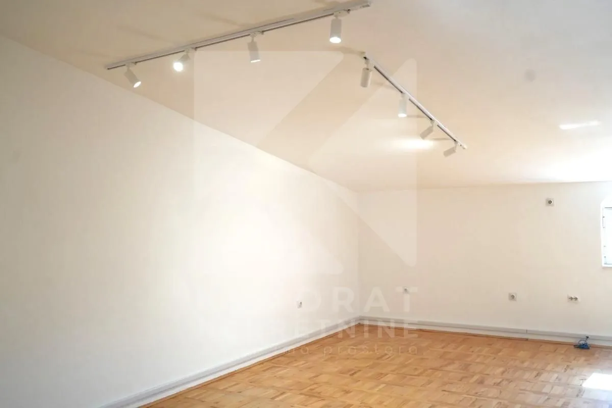 Rent, office space, 164m², Centar, Podgorica