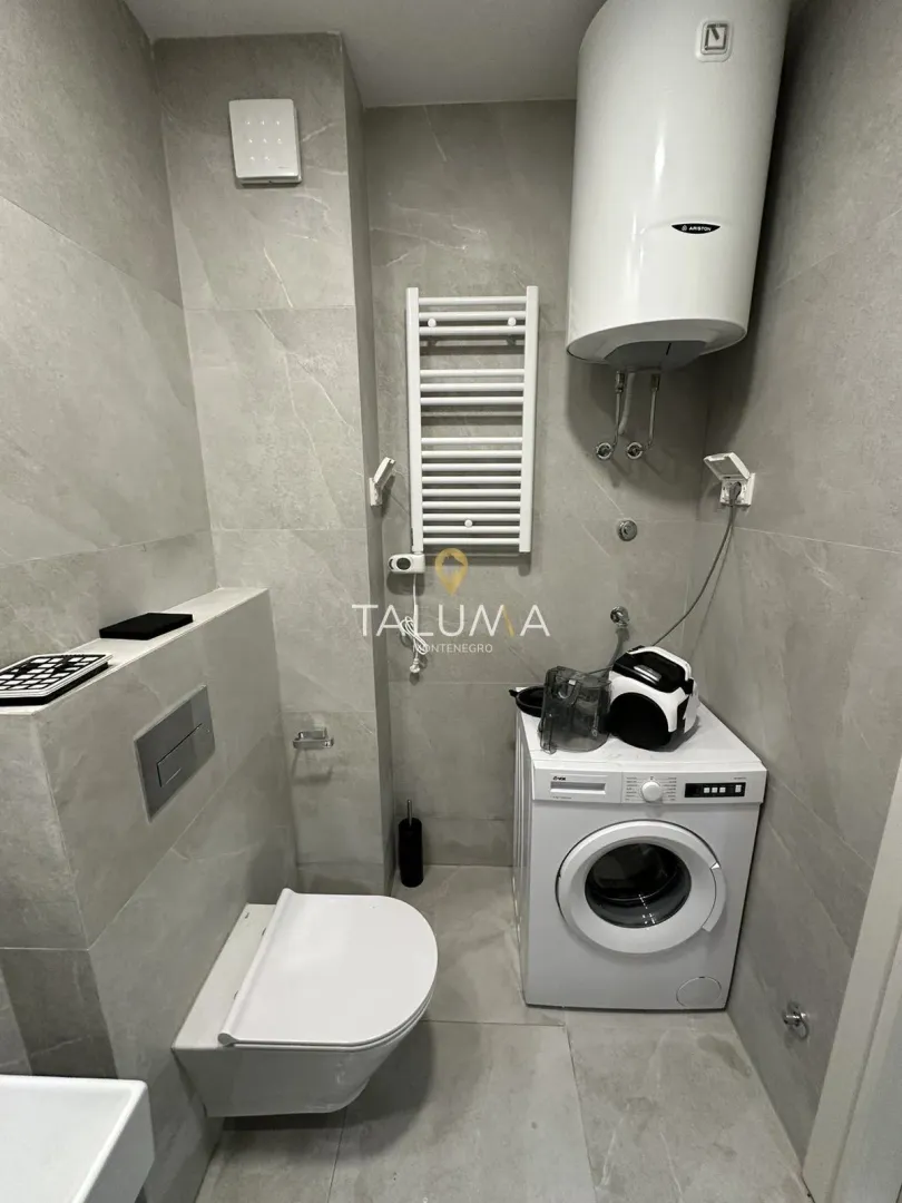 Izdavanje, jednosoban stan, 42m², City Kvart, Podgorica