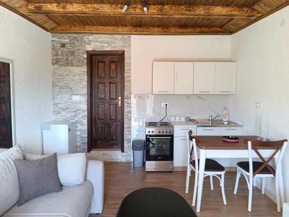 Rent, house, 27m², Pažići, Danilovgrad