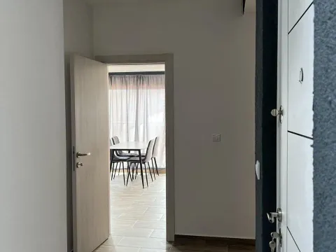 Rent, two bedroom apartment, 80m², Centar, Tivat - image 17