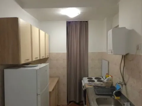 Izdavanje, jednosoban stan, 38m², Pejton, Podgorica - image 4