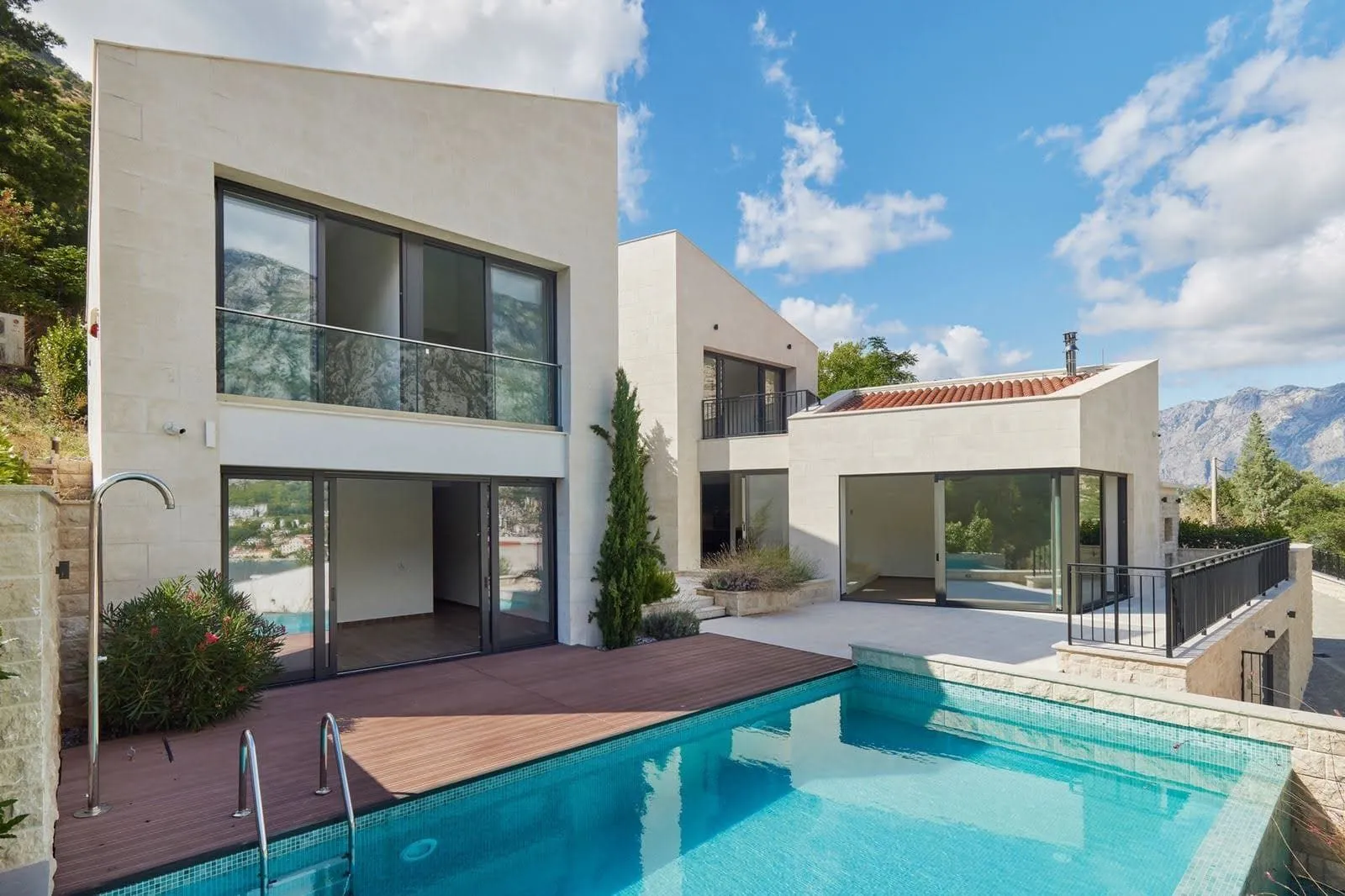Sale, house, 456m², Prčanj, Kotor
