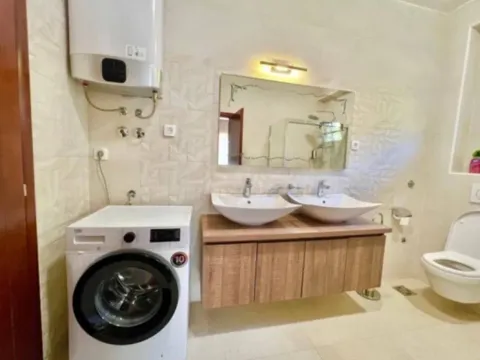 Prodaja, kuća, 450m², Centar, Budva - image 3