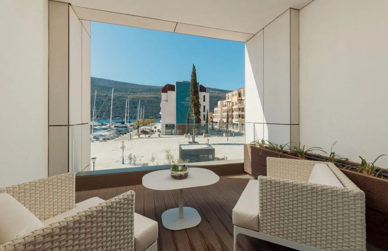 Prodaja, jednosoban stan, 82m², Portonovi, Herceg Novi