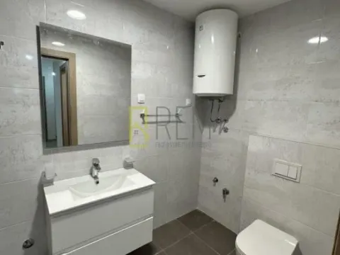 Prodaja, dvosoban stan, 72m², City Kvart, Podgorica - image 6