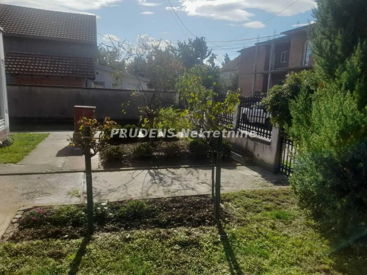 Prodaja, kuća, 111m², Surčin, Beograd