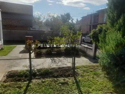 Sale, house, 111m², Surčin, Beograd - image 2