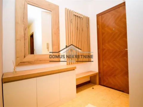 Izdavanje, dvosoban stan, 68m², Centar, Podgorica - image 34