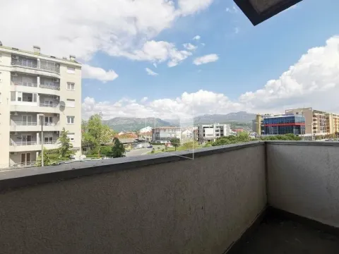Rent, three bedroom apartment, 88m², Stari Aerodrom, Podgorica - image 17