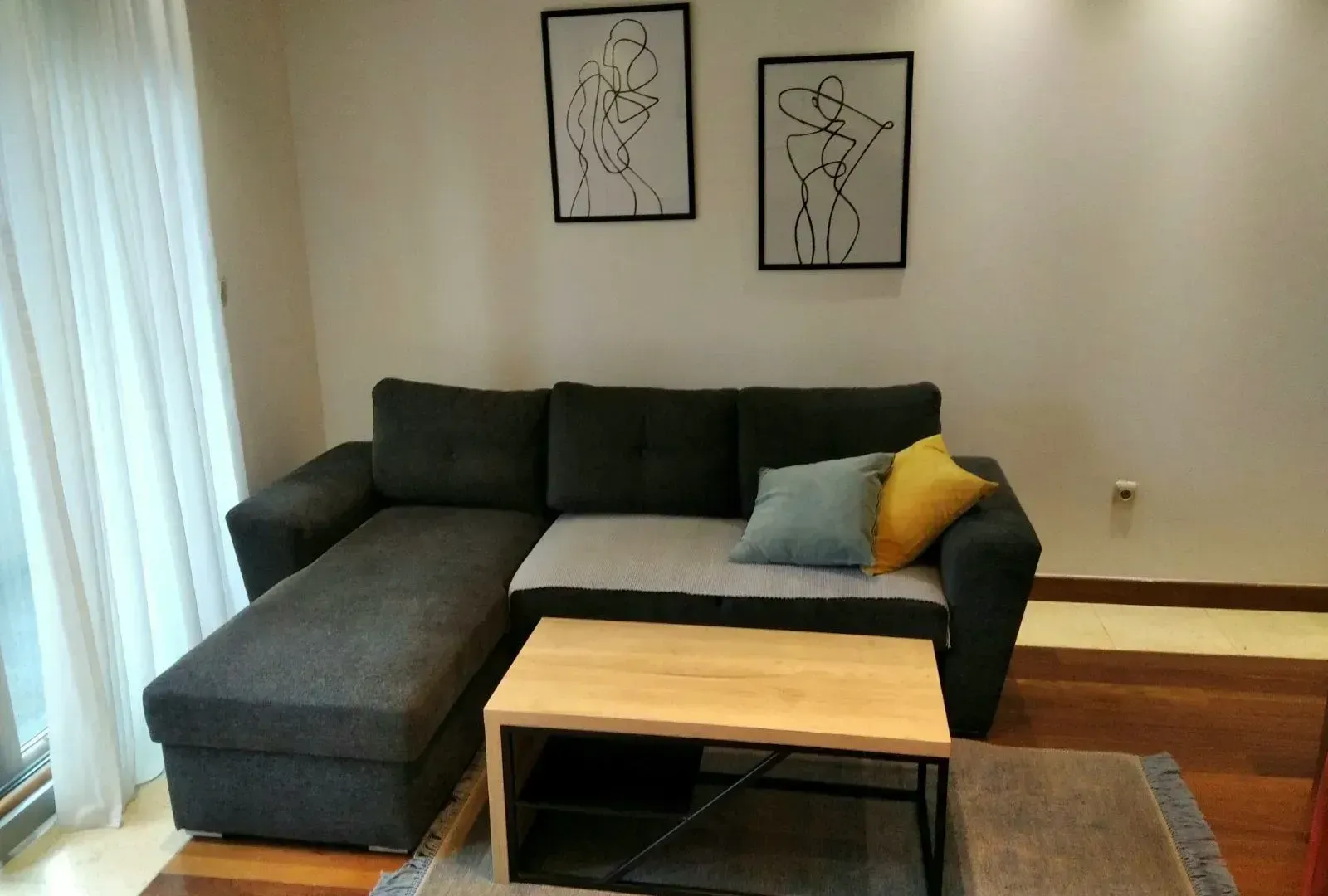 Izdavanje, dvosoban stan, 64m², Podgorica, Crna Gora