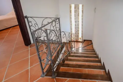 Prodaja, kuća, 235m², Kotor, Crna Gora - image 23